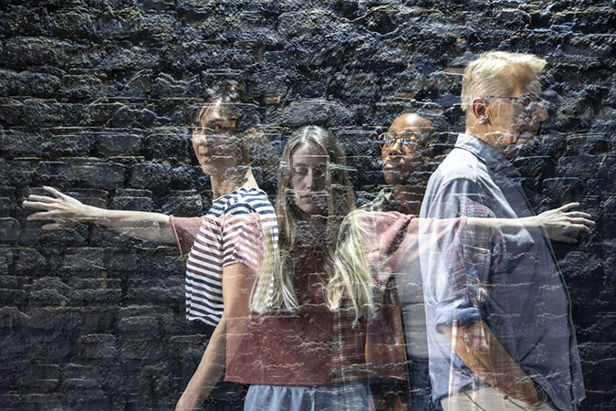 und im Blau zu verschwinden